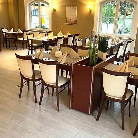 Hotel Alte Apotheke 3*